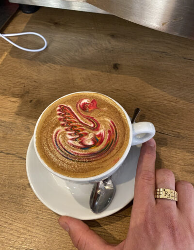 8tto grammi cafebar roesterei latte art in bayreuth latte art by francesco 30