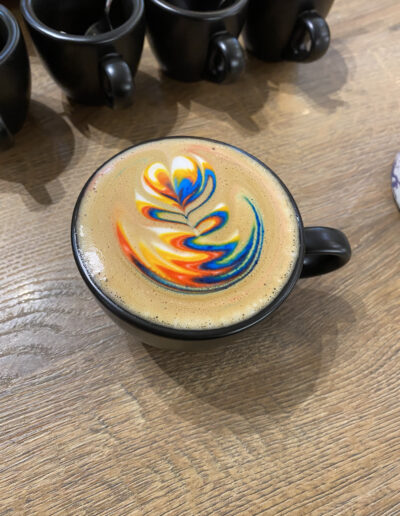 8tto grammi cafebar roesterei latte art in bayreuth latte art by francesco 36