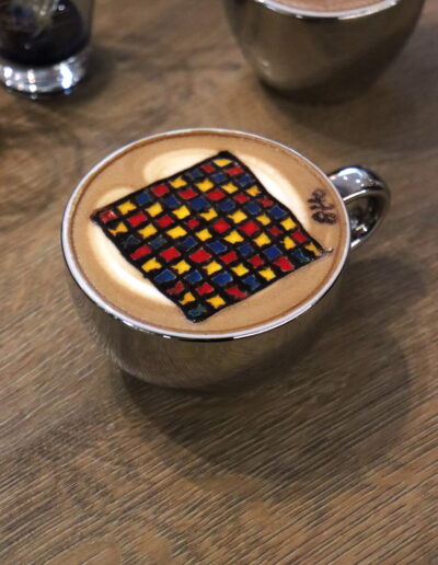 8tto grammi cafebar roesterei latte art in bayreuth latte art by francesco 37