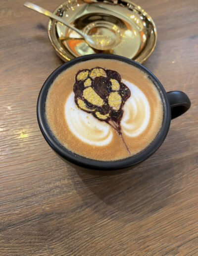 8tto grammi cafebar roesterei latte art in bayreuth latte art by francesco 44